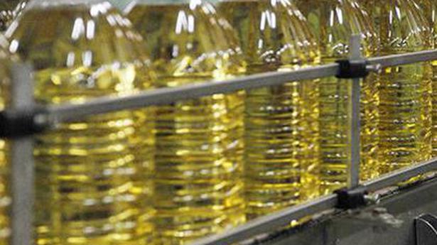 ‘Edible oil prices eased ₹8-10 a kg in 30 days’