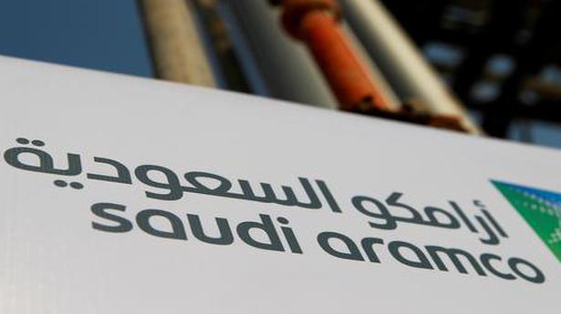 Saudi Arabia slashes crude prices to Asia