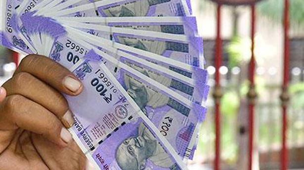 Rupee slips 3 paise to 73.07 against US dollar in early trade