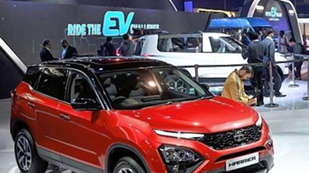 Tata Motors’ loss narrows to ₹7,585 cr. on improved sales