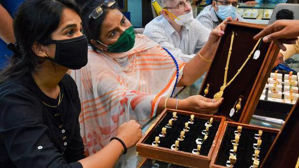 Gold plunges ₹ 491; silver tumbles ₹ 724