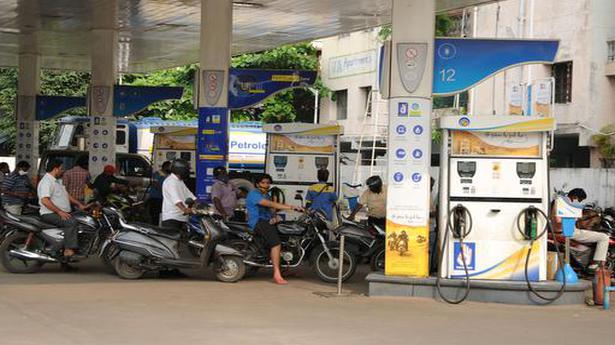 Petrol, diesel prices to fall only on sustained drop in international oil prices