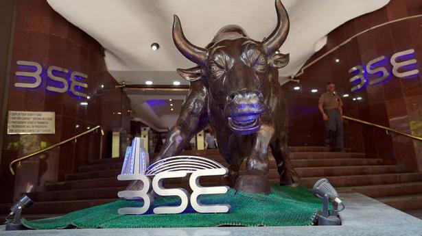 Sensex tanks 525 points on global selloff; Nifty drops below 17,400
