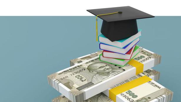 Banks turn cautious on student loans