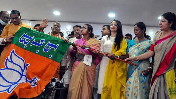 West Bengal Assembly polls | Five sitting Trinamool MLAs join BJP