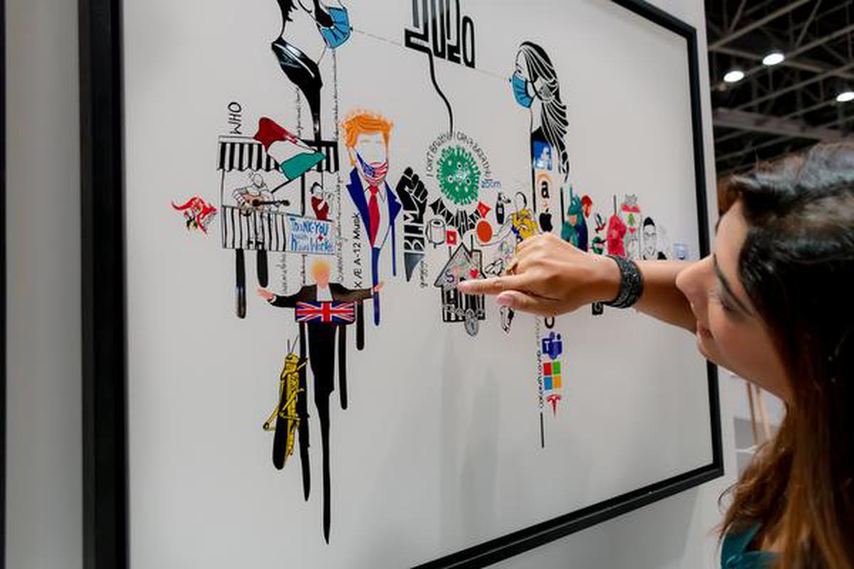 أمريتا سيثي في ​​عرض لأعمالها الفنية المختلطة بالوسائط