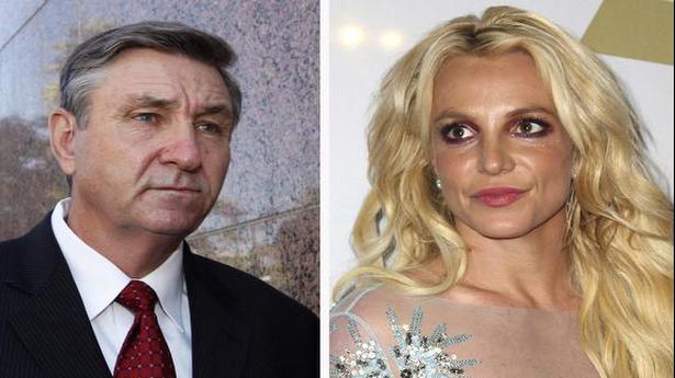 Britney Spears’ father agrees to step down from conservatorship