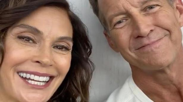 ‘Desperate Housewives’ stars Teri Hatcher, James Denton to reunite for holiday movie