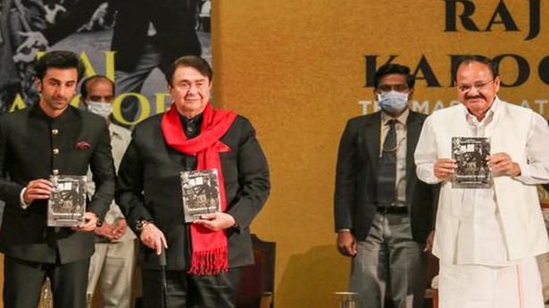 Ranbir Kapoor wants to make a biopic on Raj Kapoor
