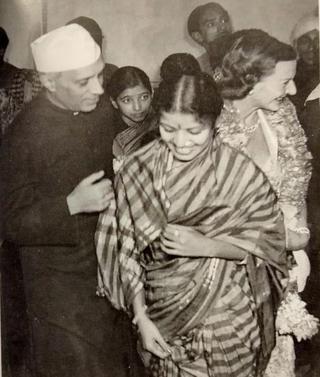 M.S. with Jawaharlal Nehru at the December 1947 release of ‘Meera.’ 
