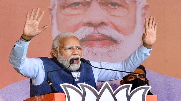 PM Modi targets SP, says its family members 'looted' U.P.