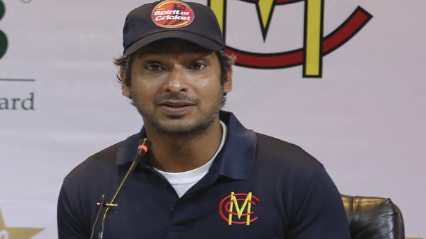 Former Sri Lankan cricketers slam political class for crisis response