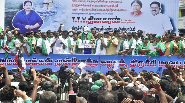 Dhinakaran urges Centre to stop Karnataka from building dam at Mekedatu