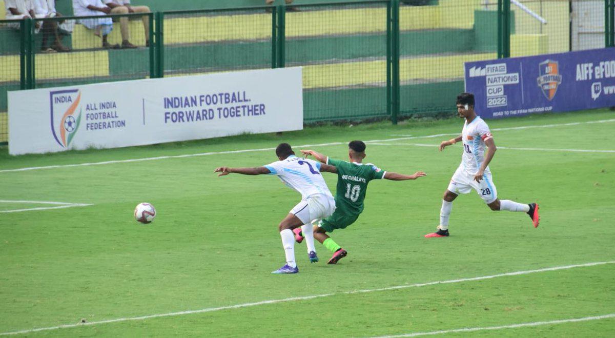 Sangti Shianglong levels the score for Meghalaya from inside the box. 