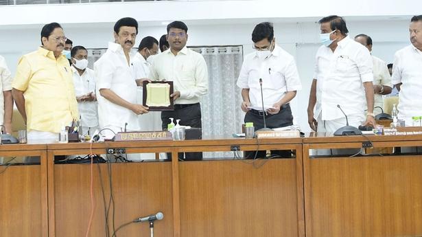 Tiruvannamalai gets best district award for rural development