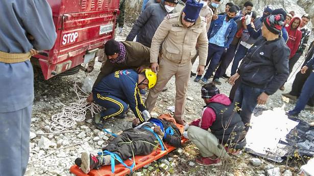 14 dead as vehicle falls into gorge in Uttarakhand