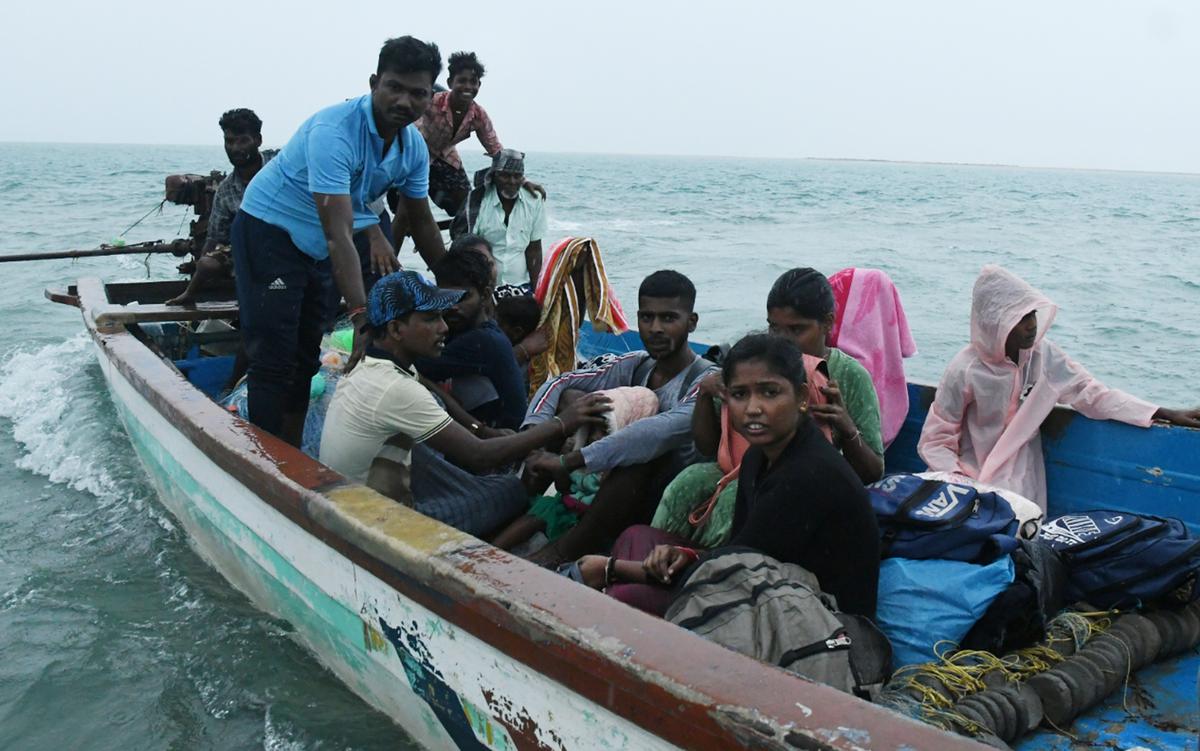 Sri Lankan Tamils arrive near Danushkodi.