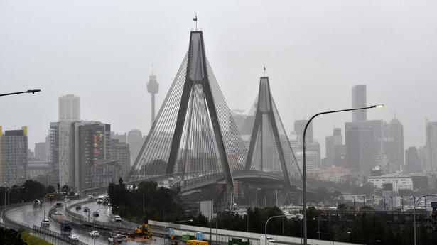 Residents evacuate as floods threaten Sydney suburbs