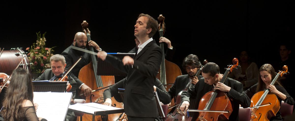 SOI Chamber Orchestra conducted by Mikel Toms at Experimental Theatre, NCPA 