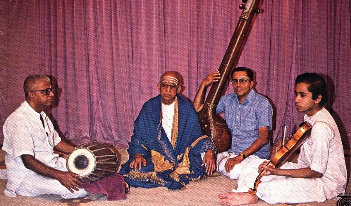 Semmangudi Srinivasa Iyer accompanied by V. Subrahmaniam.