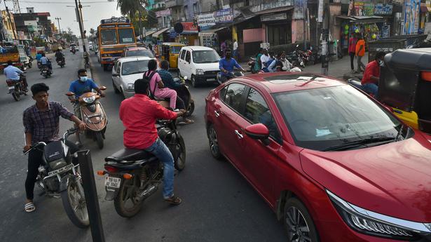 Commuters want traffic streamlined on Cuddalore Road