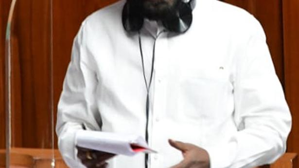 ईश्वरप्पा की गिरफ्तारी की मांग को लेकर कल्याण कर्नाटक में कांग्रेस के विरोध प्रदर्शन का नेतृत्व करेंगे खंड्रे