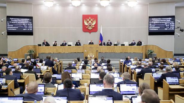 Russian lawmakers urge Putin to recognise Ukraine separatist regions