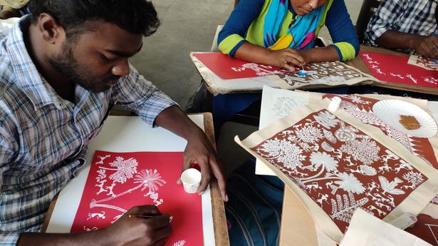 Workshop throws light on traditional art forms