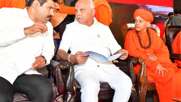 Seers express support for B.S. Yediyurappa