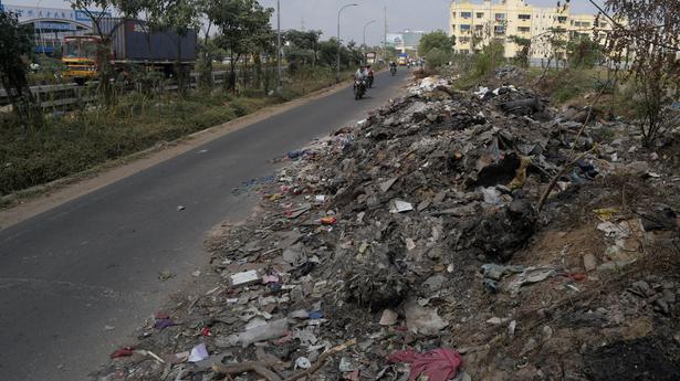 Service lanes in Nolambur turn into dump