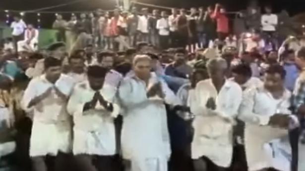 Watch | When Siddaramaiah danced in sync with folk artists
