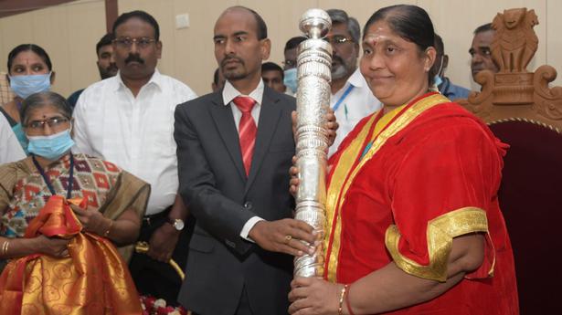 DMK’s S. Nagarathinam elected mayor of Erode Corporation