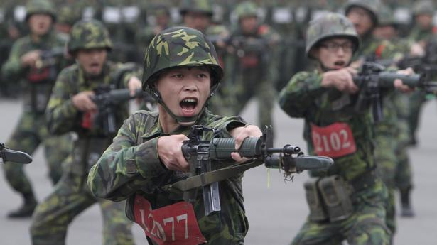 Taiwan considers extending four-month military conscription