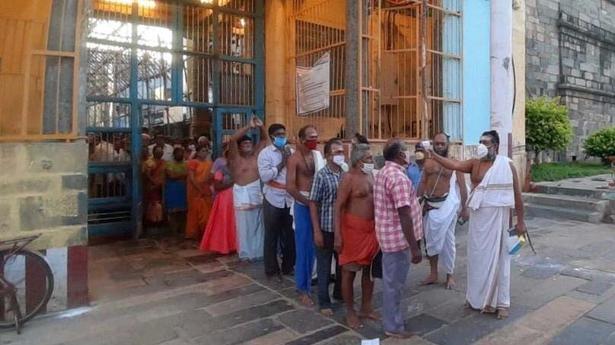 Govt. issues G. O. permitting devotees to worship from Kanakasabhai mandapam in Chidambaram Nataraja temple