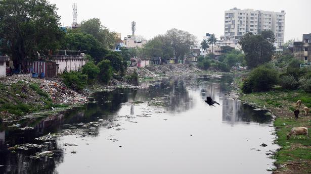On residents’ request, GCC, WRD to initiate embankment projects along waterways in city