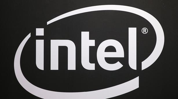 Intel prévoit un trimestre sombre sur les problèmes de la chaîne d’approvisionnement, les actions chutent
