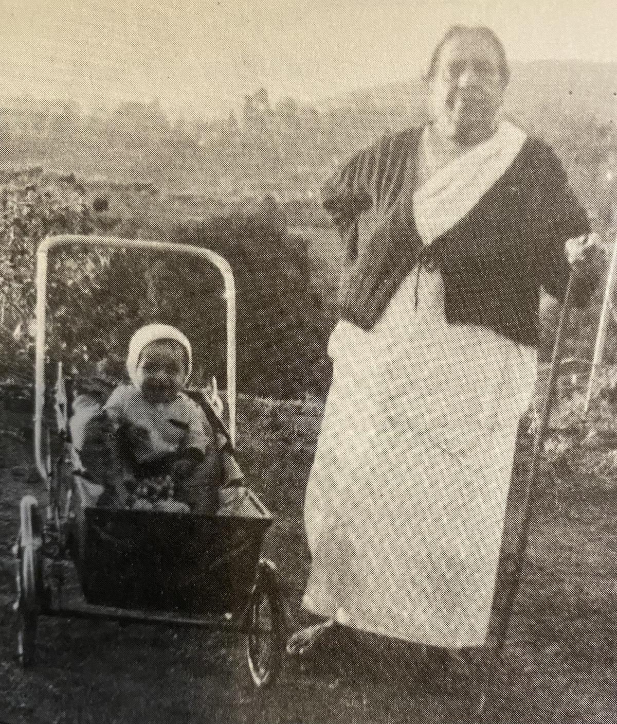 Parukutty Neithayaramma with her great grandson Raghu Palat 