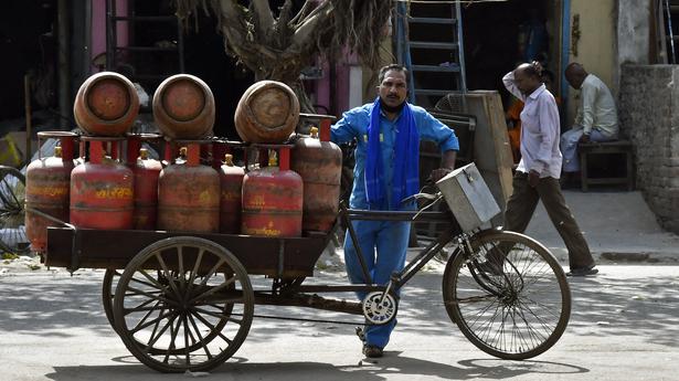 Delhi: Congress slams BJP government over LPG cylinder price hike