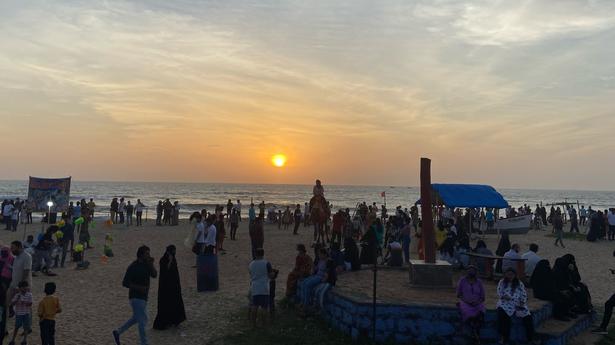 MLC urges Karnataka CM to strengthen security, deploy lifeguards at beaches