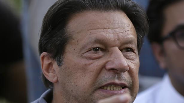 Imran Khan gives six-day ultimatum to Pakistan government to announce fresh polls