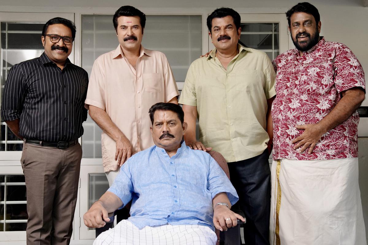 (from left) Renji Panicker, Mammootty, Mukesh, K Madhu  and Jagathy Sreekumar 