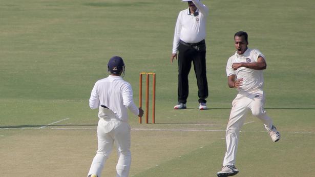 Tanay’s five-for helps Hyderabad restrict Bengal