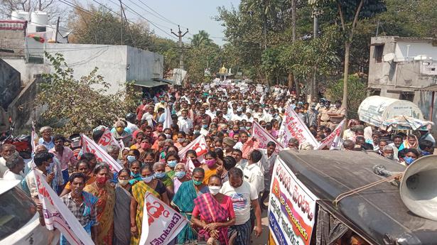 Mentada residents oppose merger of mandal with Manyam district