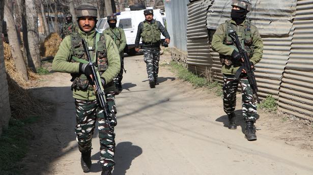 Policeman injured after being shot at by militants in Pulwama