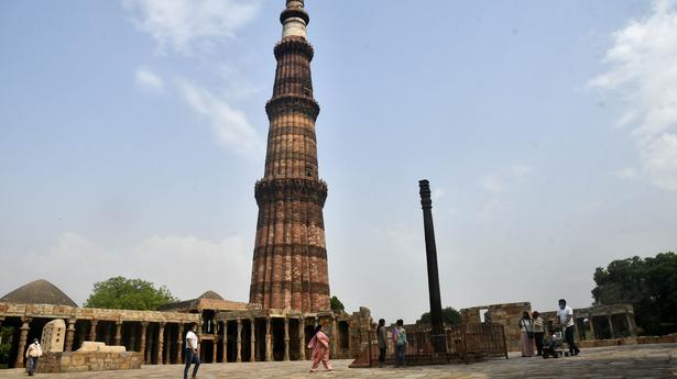 Right-wing group demands renaming of Qutub Minar to Vishnu Stambha, stages protest