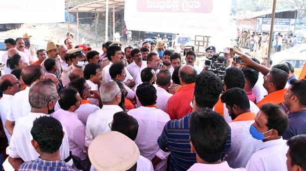 Protest mars Beary Bhavan foundation laying programme in Mangaluru