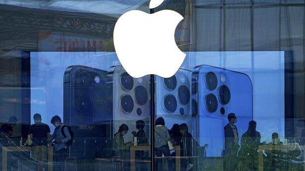Apple dominates Arm-based PC market with 90% revenue share: report