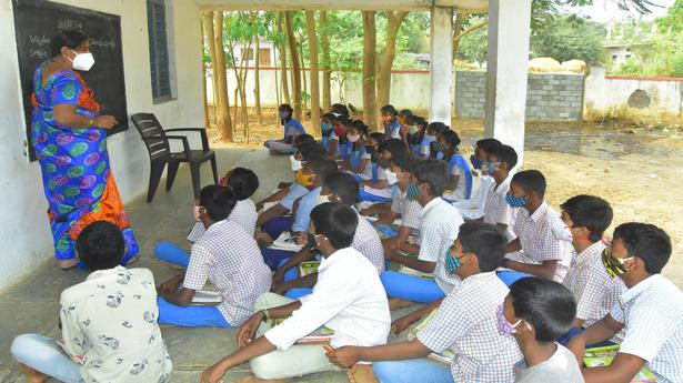 Teacher training for English medium education begins