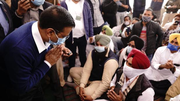 Dilli Chalo | Delhi CM Arvind Kejriwal reaches Singhu border to review arrangements for farmers' protest – City News – India