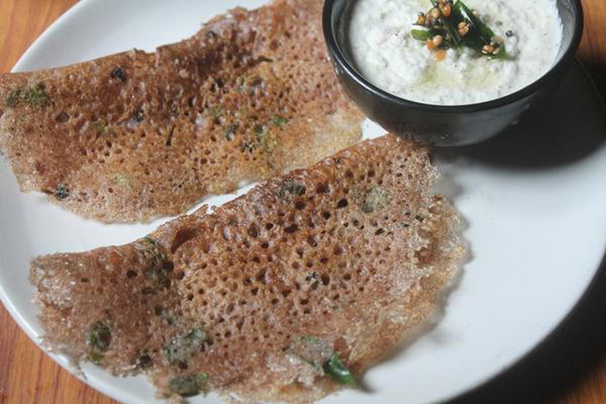 Ragi dosa by food blogger Aarthi Satheesh